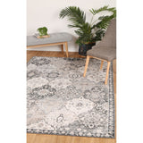 Traditional Diamond Pattern Rug 4